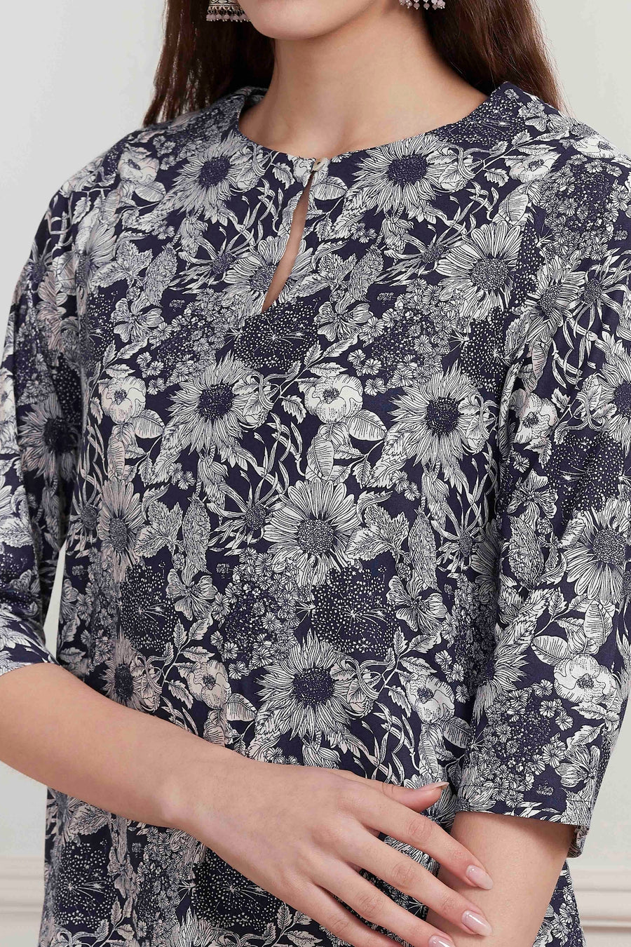 Blue Cotton Floral Printed Straight Kurta - image 2