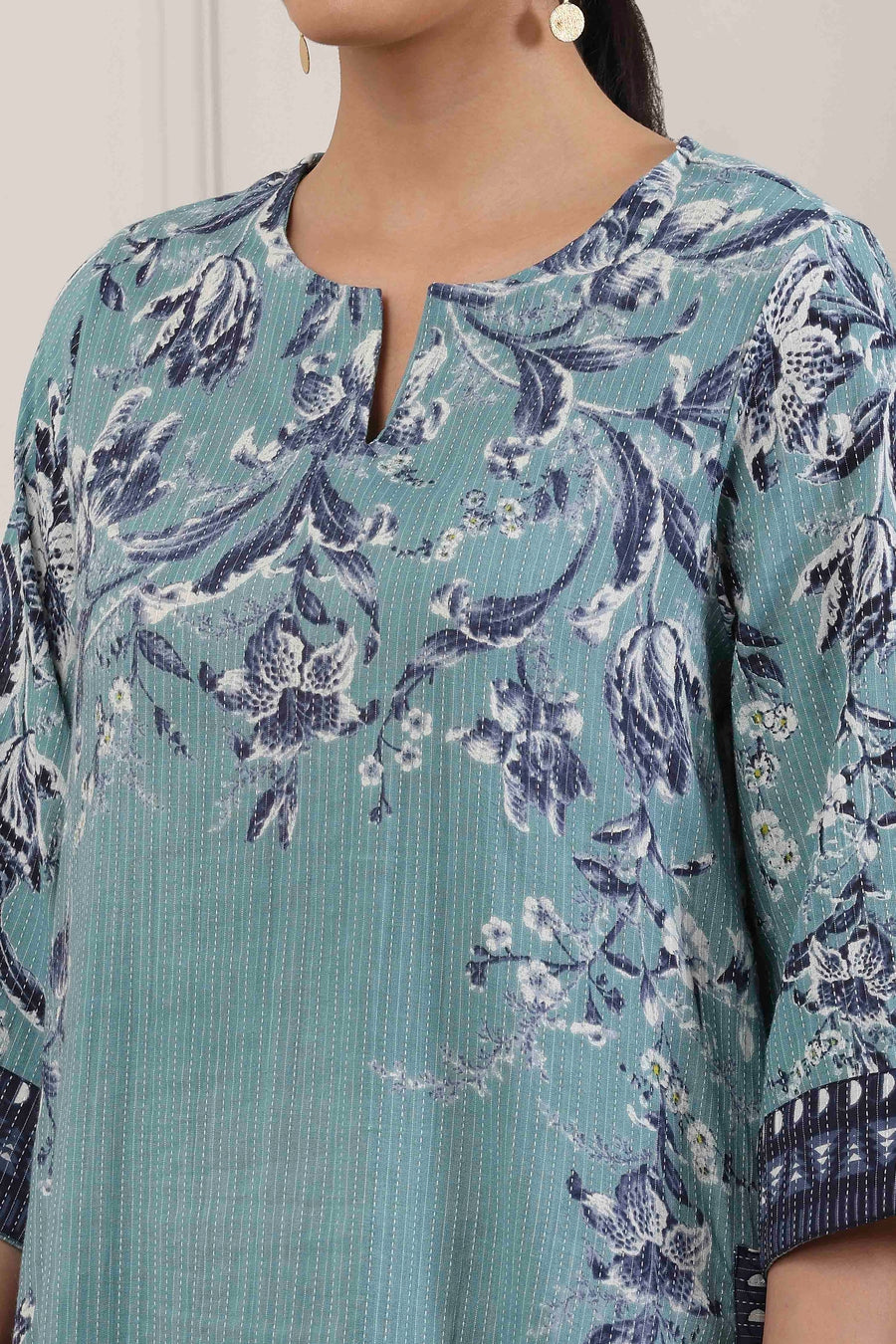 Blue Cotton Floral Printed Straight Kurta - image 2