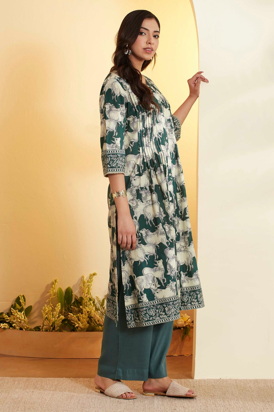 Green Cotton Animal Motif A-Line Kurta - image 4