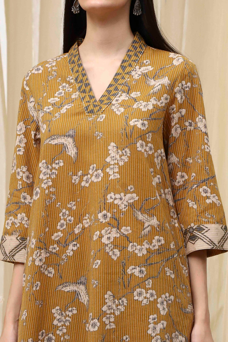 Mustard Yellow Cotton Printed Straight Kurta - image 2