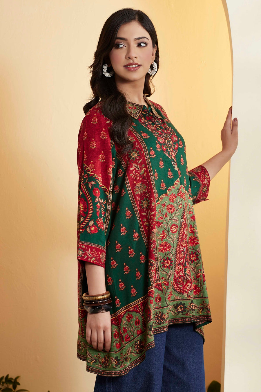 Green Viscose Rayon Printed Asymmetric Kurti - image 4