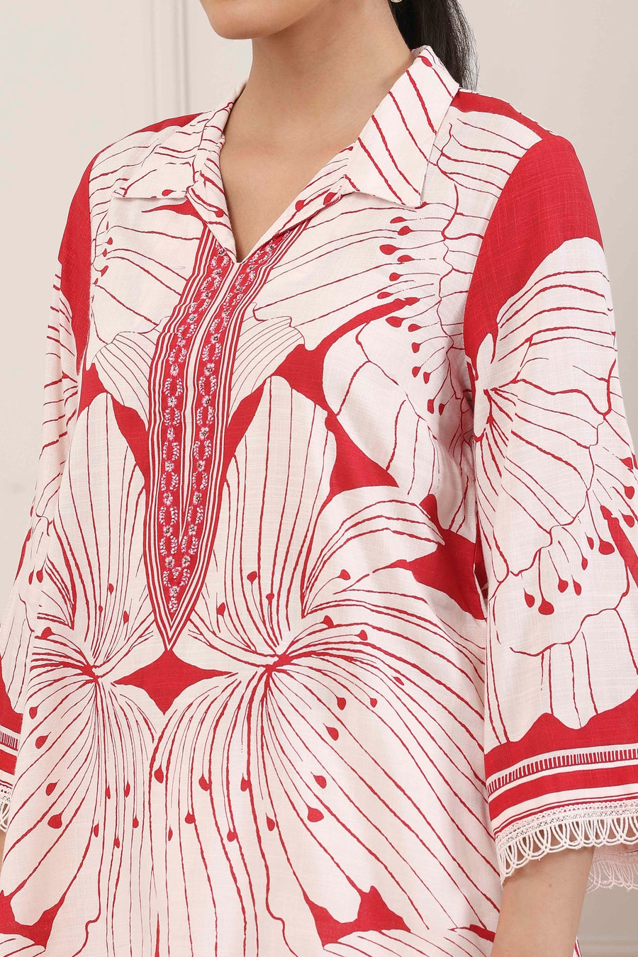 Red & White Floral Printed Straight Kurti - image 2