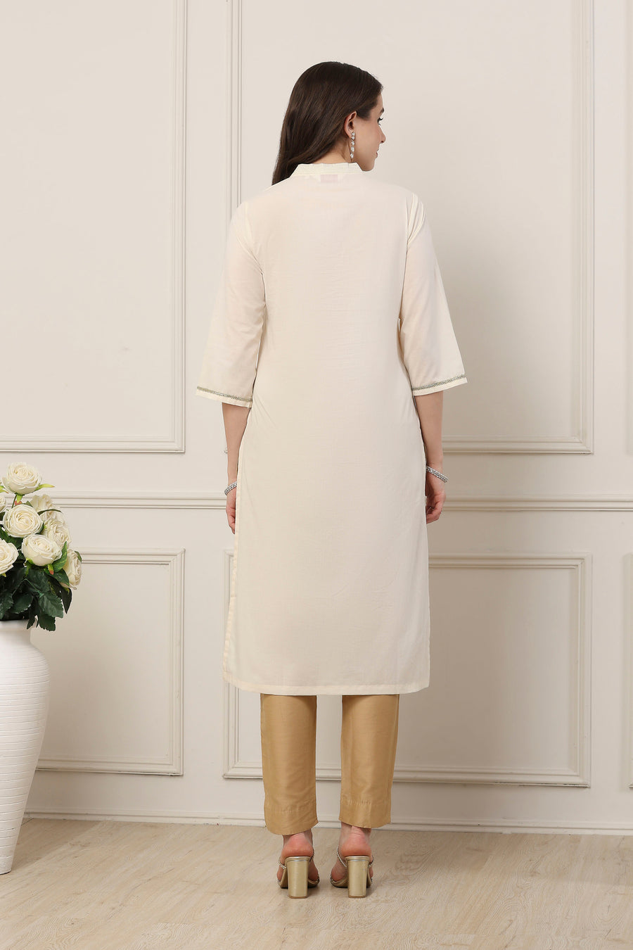 White Cotton Floral Thread Work Straight Kurta - image 4