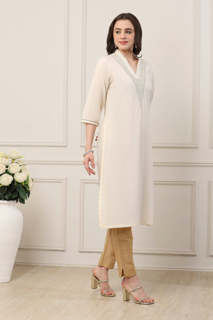 White Cotton Floral Thread Work Straight Kurta - image 5