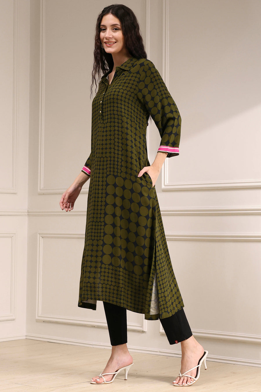 Olive Green Printed Straight Kurta - image 3