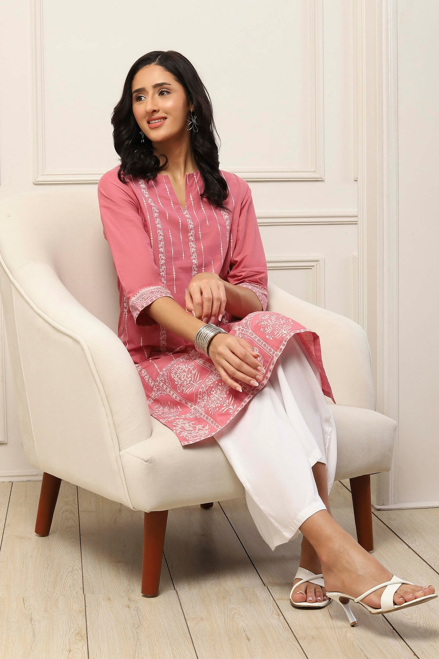 Pink Cotton Ethnic Motif Printed Straight Kurta