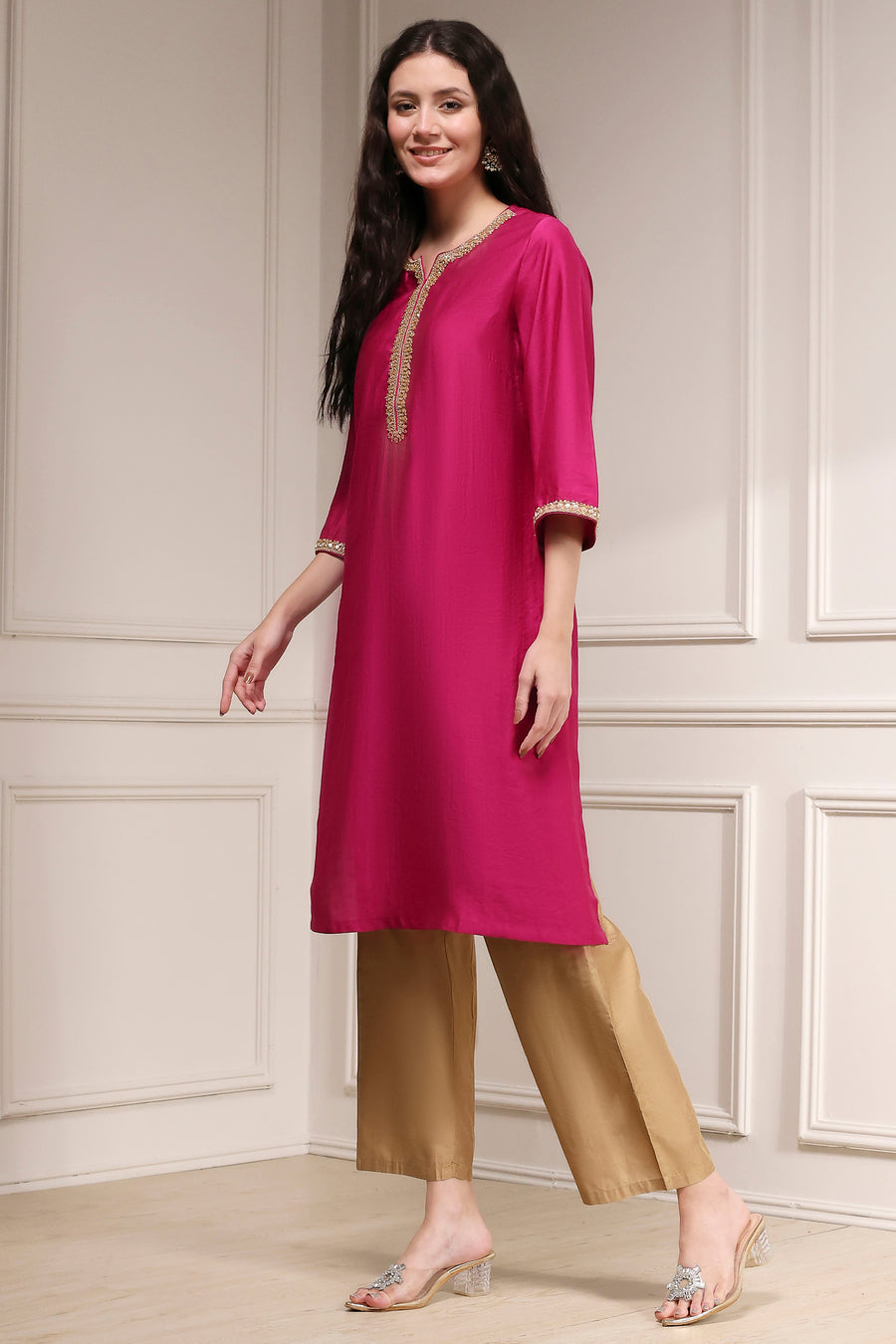 Wine Magenta Solid Straight Kurta - image 3