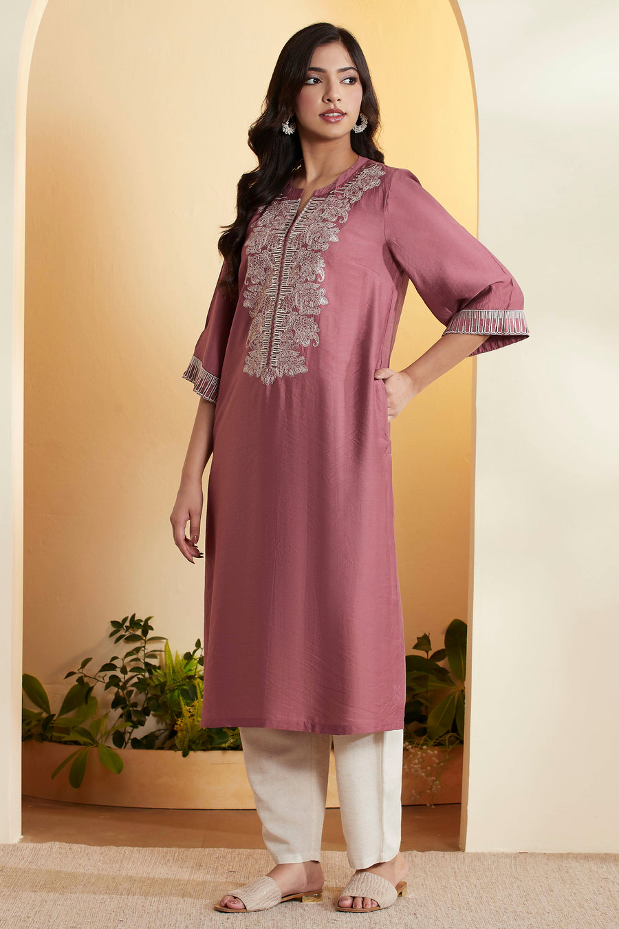 Onion Pink Viscose Silk Embroidered Straight Kurta - image 3